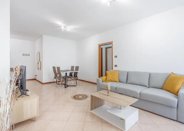 Parking & Free Wifi - Functional Апартаменти Модена