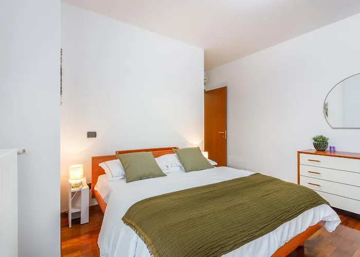 Апартаменти Parking & Free Wifi - Functional *