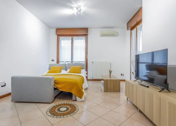 Parking & Free Wifi - Functional Модена